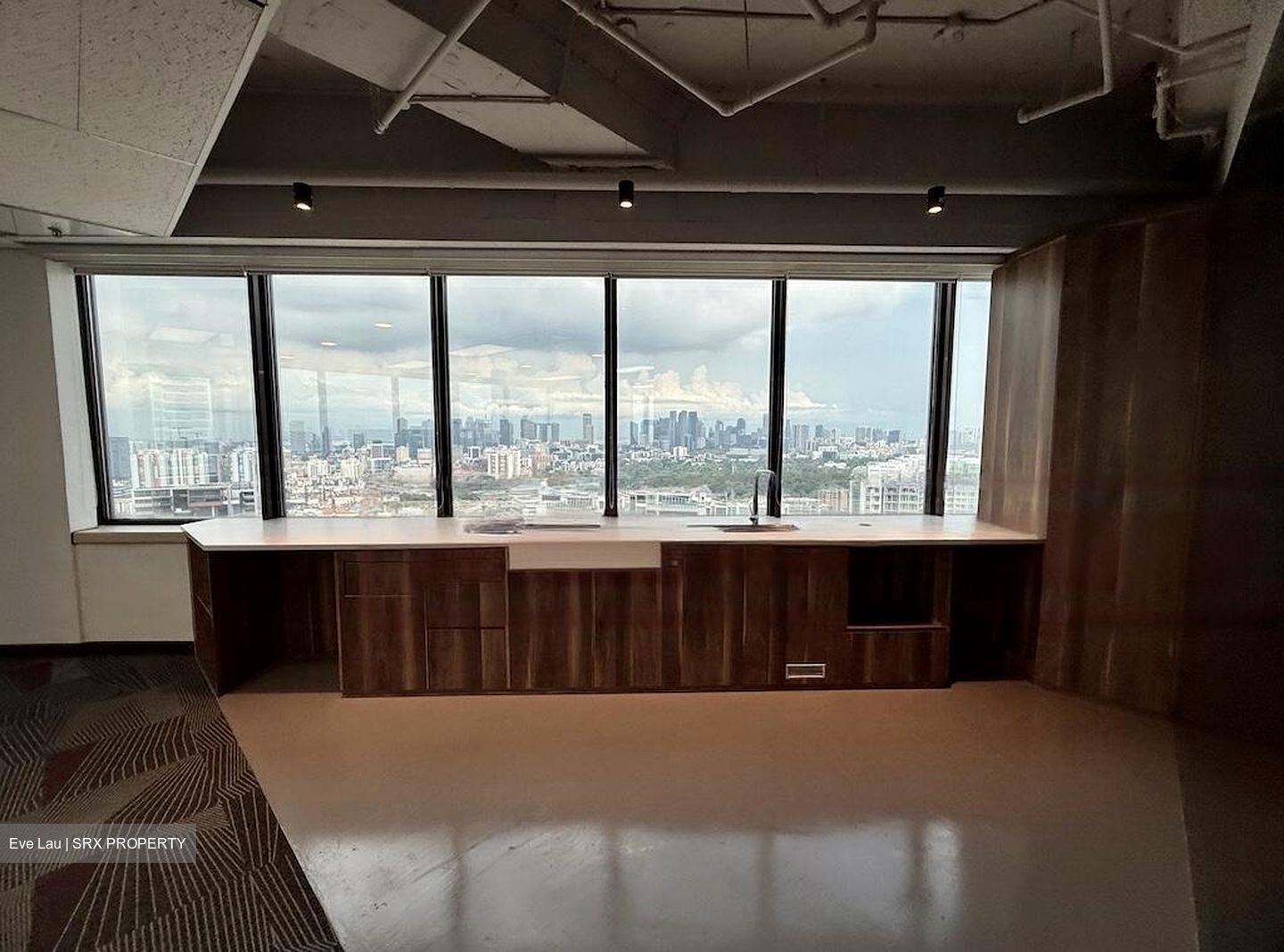 United Square (D11), Office #459466521